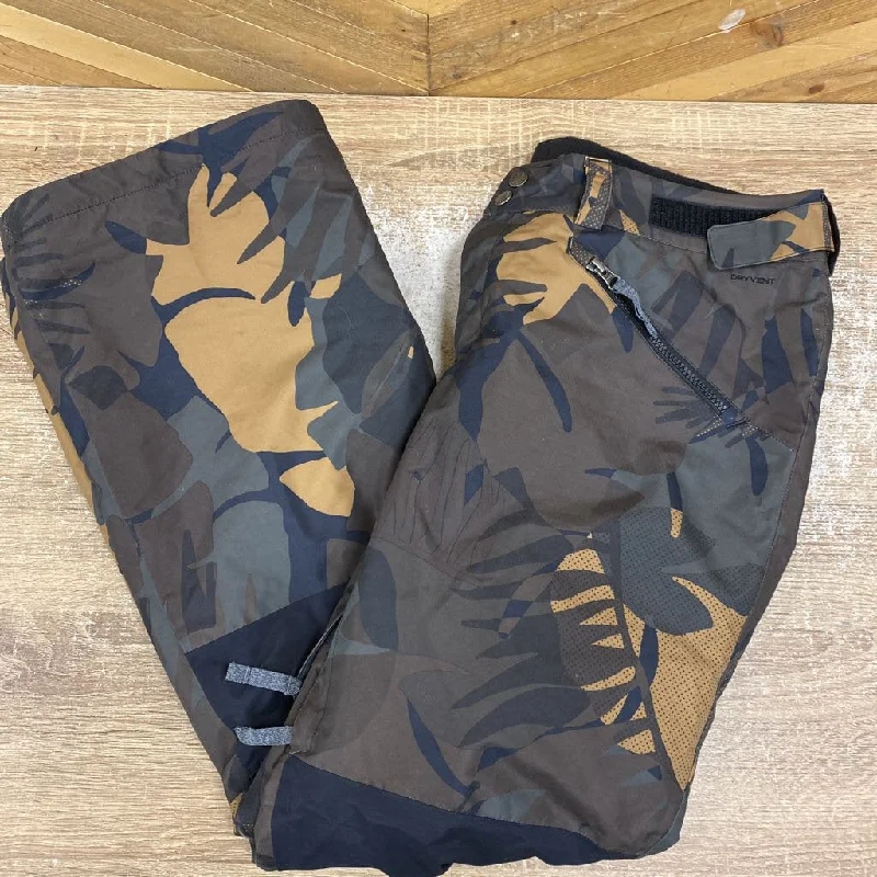 women's adventure pantsThe North Face- snow pants- MSRP $260: Camp Green/gold -women-LG