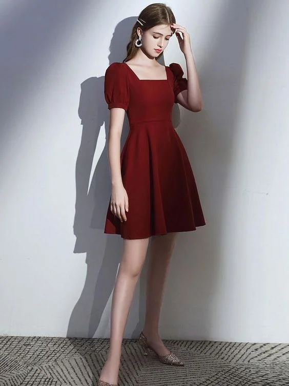 women's glam dressesSimple Burgundy Short Prom Dress Burgundy Homecoming Dress    S2885